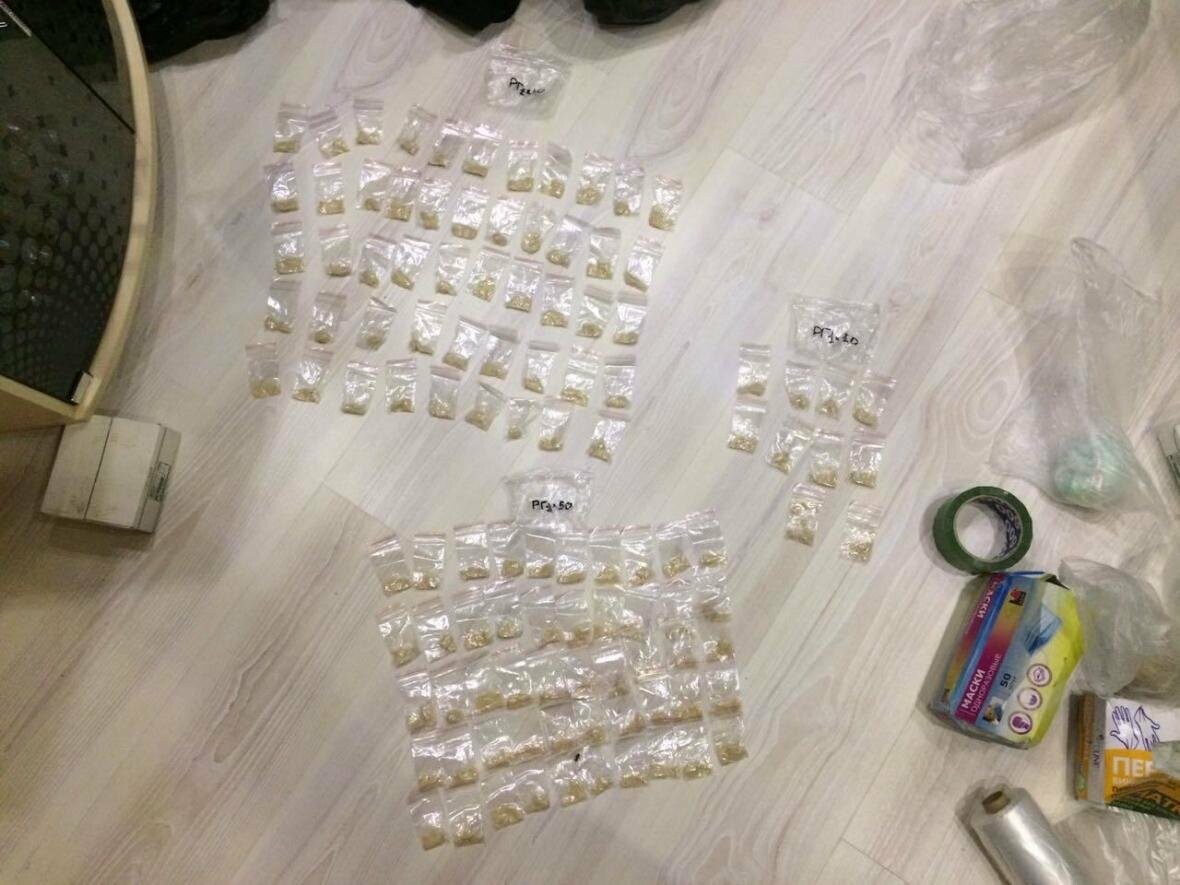 На Камчатке у двух молодых наркодилеров изъято более 4 кг «синтетики», фото-5