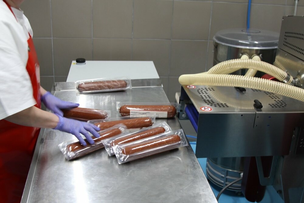 Котлеты, пельмени и колбаса – на Камчатке открыли новый мясоперерабатывающий цех, фото-3