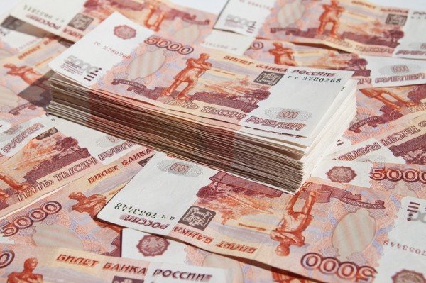 На Камчатке главный автомеханик полиции украл почти 4 млн рублей