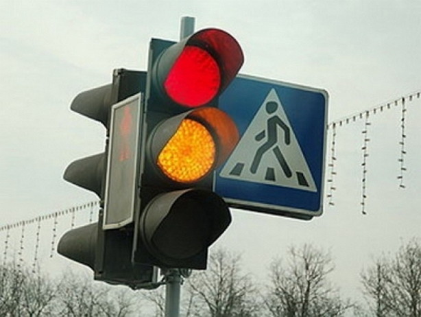 На Камчатке заработал светофор на одном из самых опасных перекрёстков