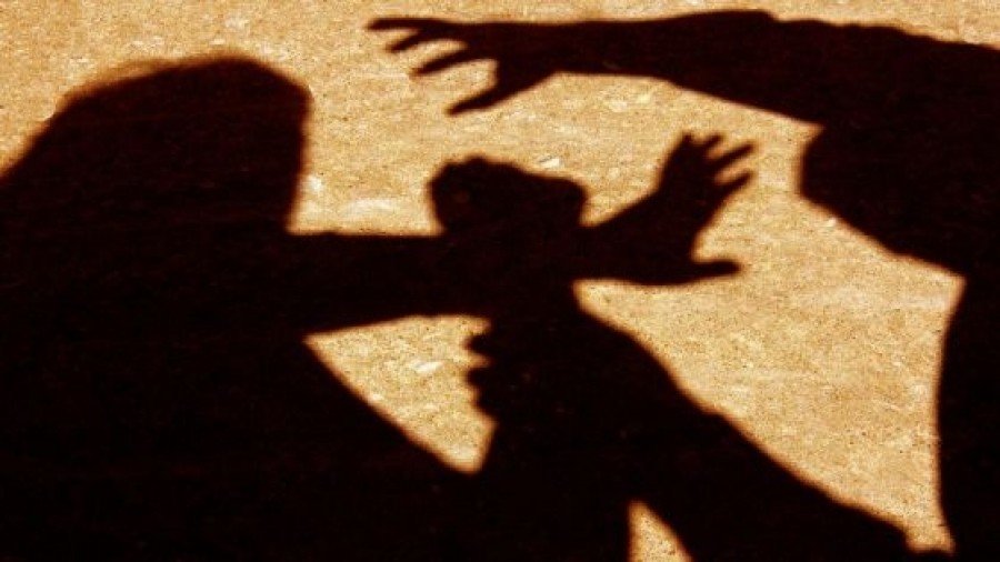 Житель Паланы пытался изнасиловать 16-летнюю девочку