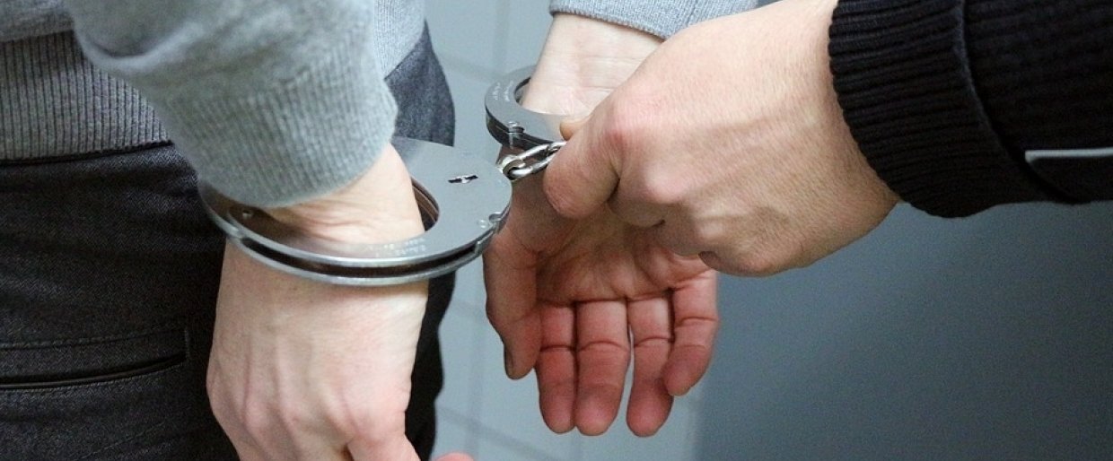 На Камчатке разбойник ударил продавца магазина камнем по голове