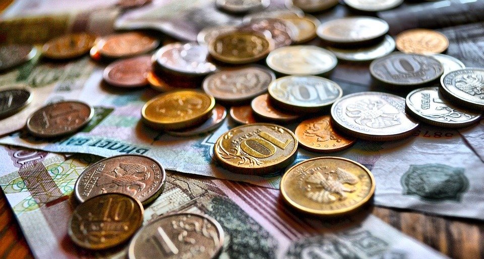 На Камчатке снизились долги по зарплате