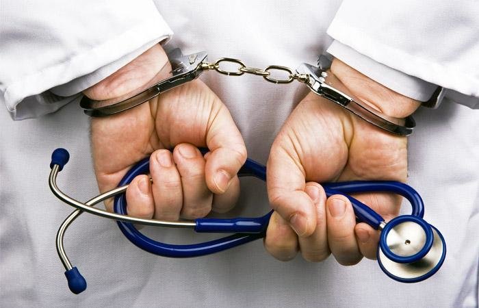 Камчатский врач предстанет перед судом