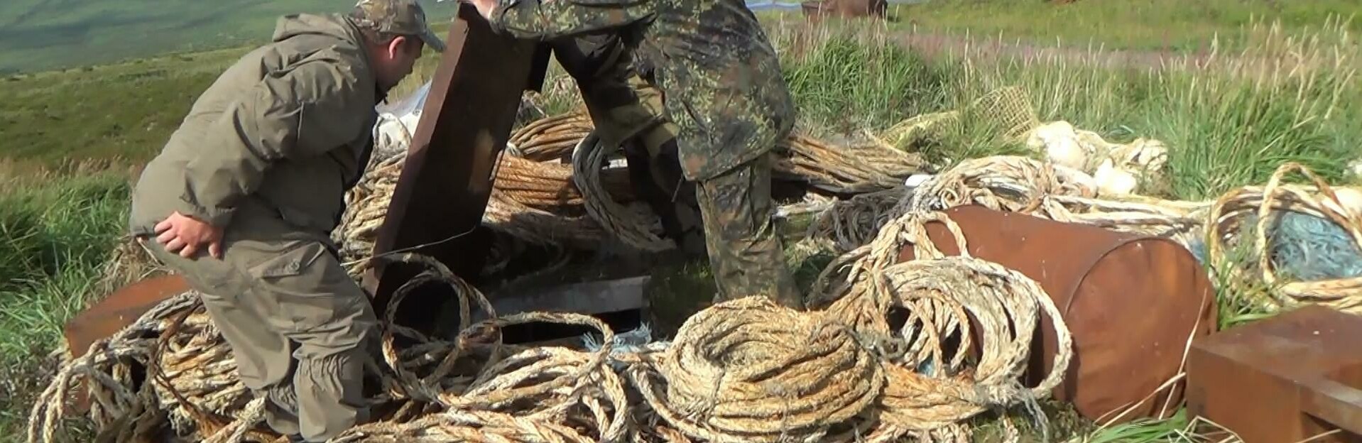 Тайники с тоннами браконьерской икры нашли на Камчатке