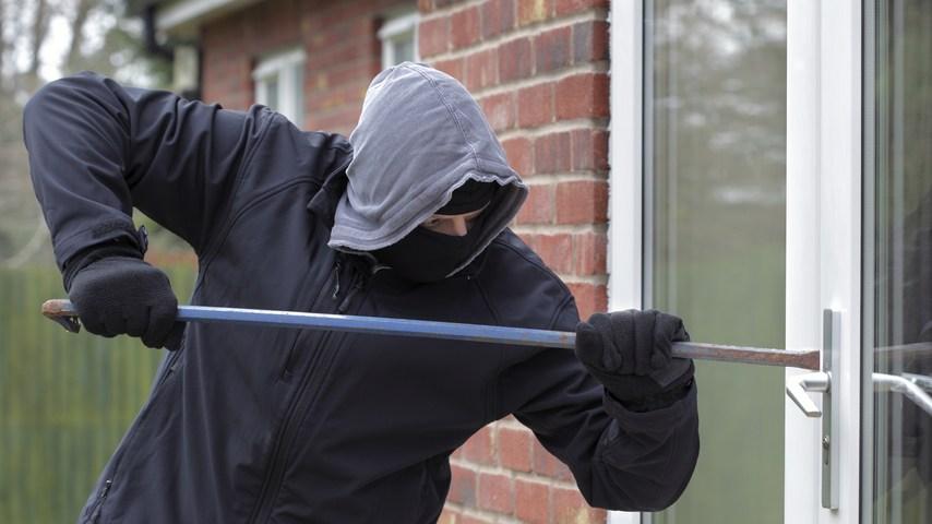 На Камчатке вор вынес из дачного дома фото и видеотехнику почти на полмиллиона рублей