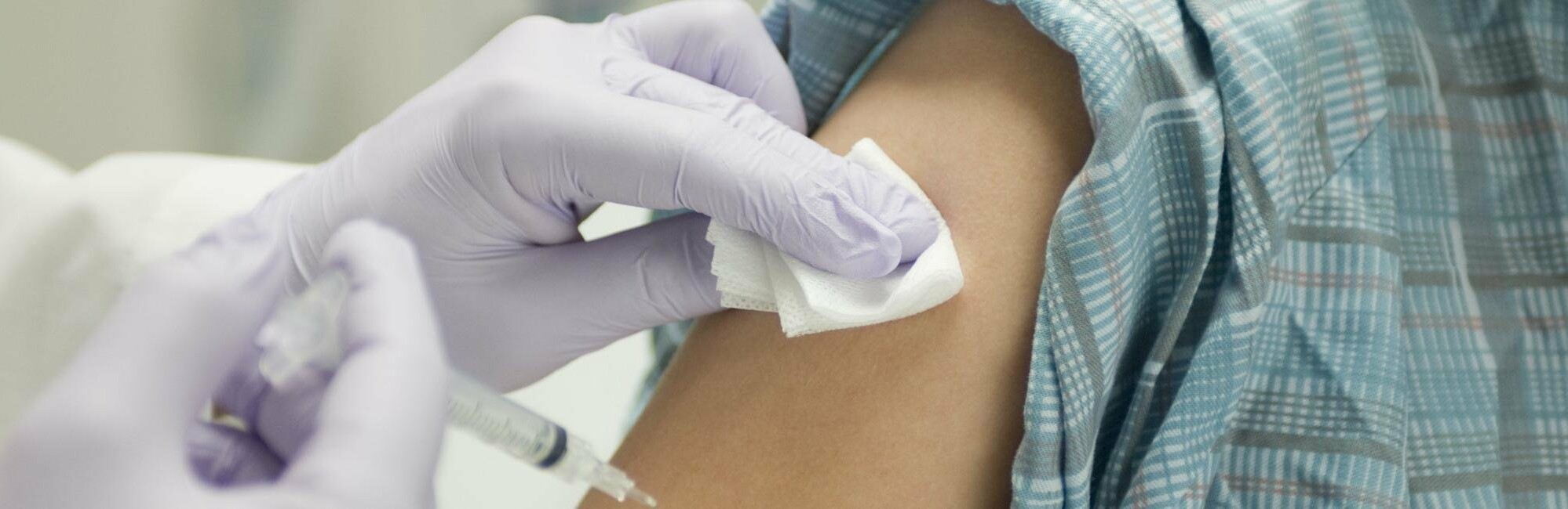 На Камчатке от гриппа привились уже более 53 тысяч человек