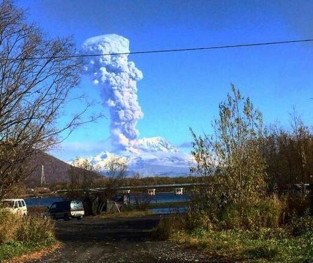 Шивелуч «выстрелил» на высоту 8 км 