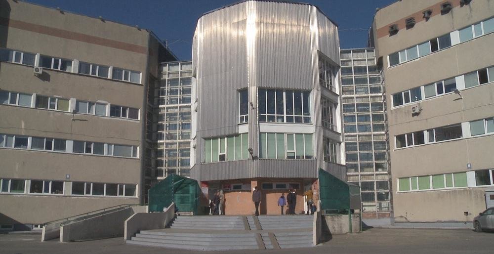 Губернатор Камчатки побывал с проверкой в детской поликлинике №1 в Петропавловске