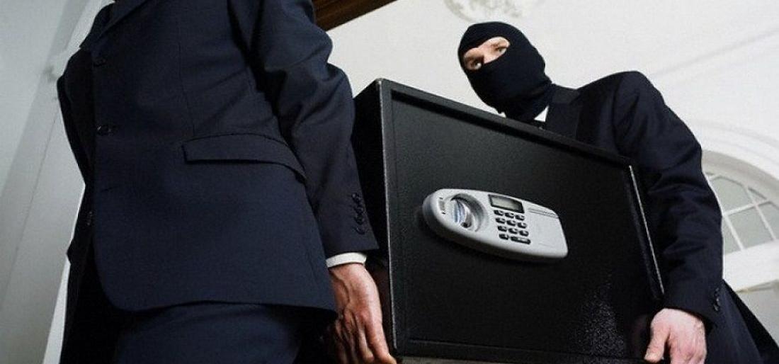 Сейф с 10 млн рублей похитили из офиса бизнес-леди в Петропавловске
