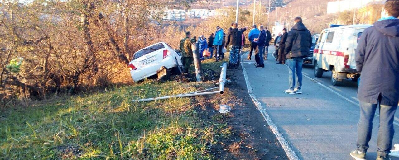 В Петропавловске пьяный гонщик насмерть сбил пешехода и снес фонарный столб
