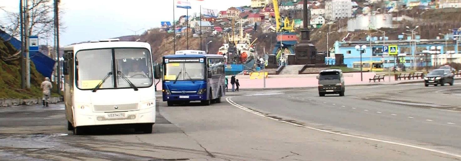 Инспекторы ГИБДД следят за водителями автобусов под видом пассажиров