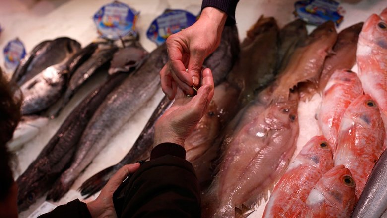 Ужесточить наказание для торговцев нелегальными морепродуктами пред... Ужесточить наказание для торговцев нелегальными морепродуктами предлагает губернатор Камчатки
