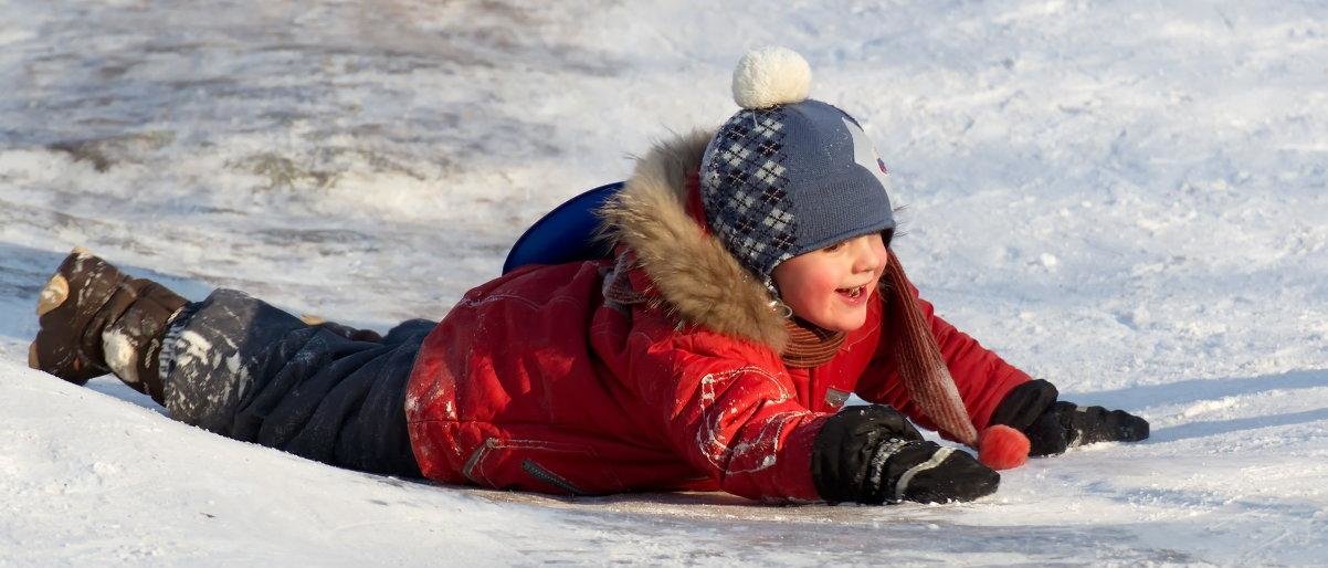 В Петропавловске активизировали борьбу с гололедом