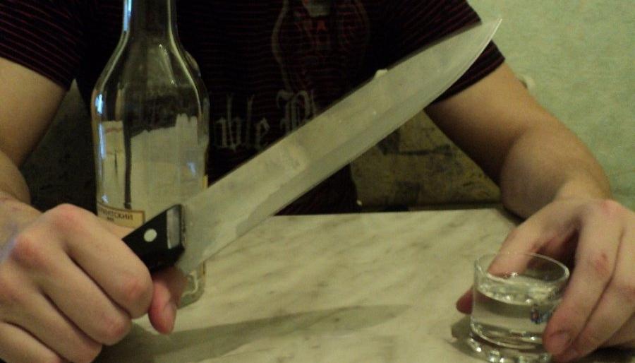 Житель Петропавловска зарезал собутыльника  Житель Петропавловска зарезал собутыльника