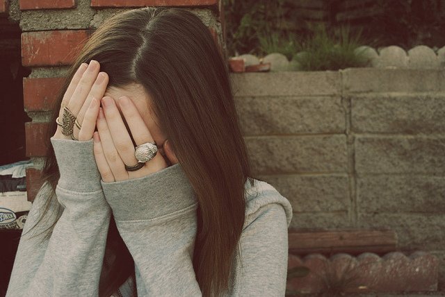 На Камчатке мужчина «воспитывал» дочь развратом