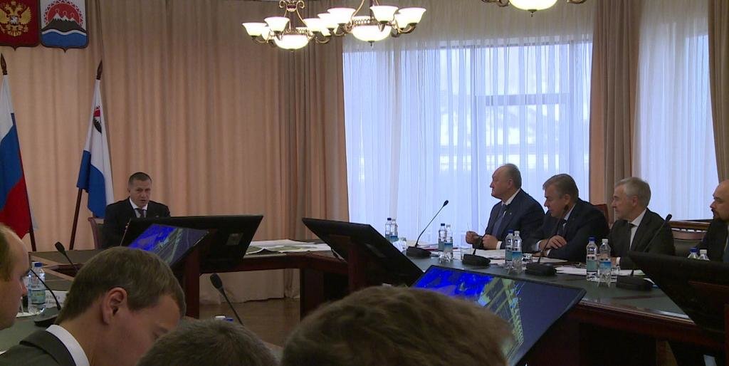 Ход реализации крупнейших инвестпроектов на Камчатке оценил Юрий Тр... Ход реализации крупнейших инвестпроектов на Камчатке оценил Юрий Трутнев