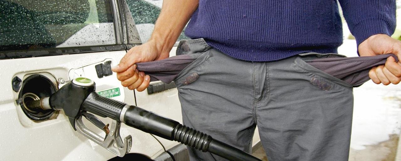 На Камчатке майский скачок цен на бензин стал самым ощутимым в России На Камчатке майский скачок цен на бензин стал самым ощутимым в России