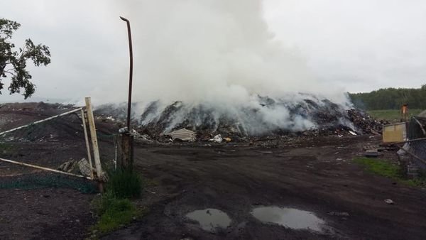 На Камчатке горит мусорный полигон На Камчатке горит мусорный полигон