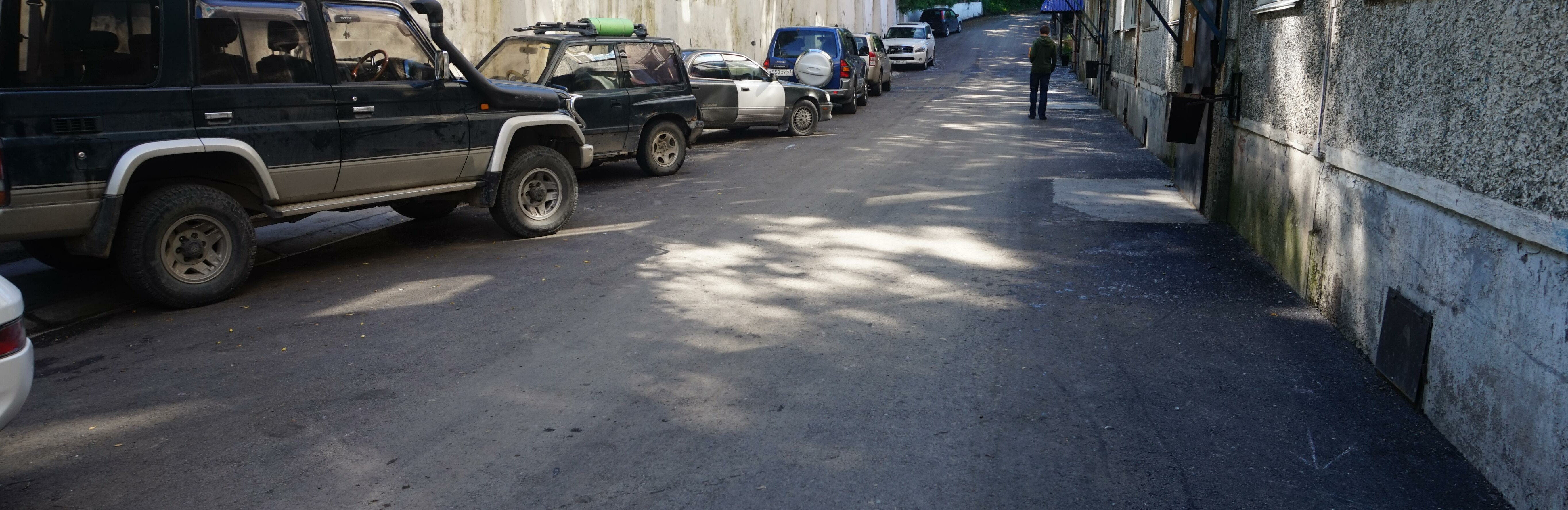 На Рябиковской,6 привели в порядок двор