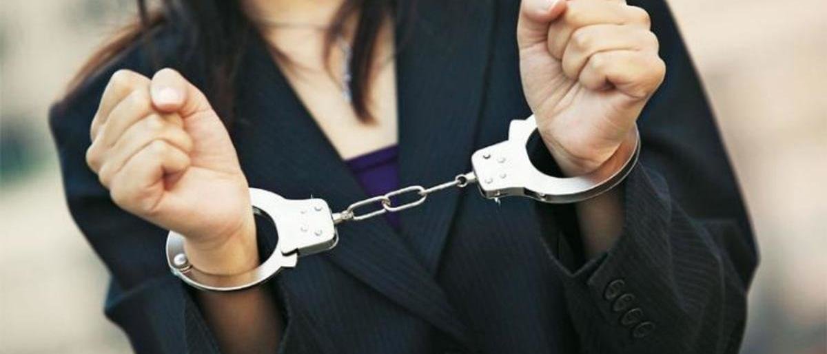 Жительница Камчатки провернула аферу почти на 1 миллион рублей