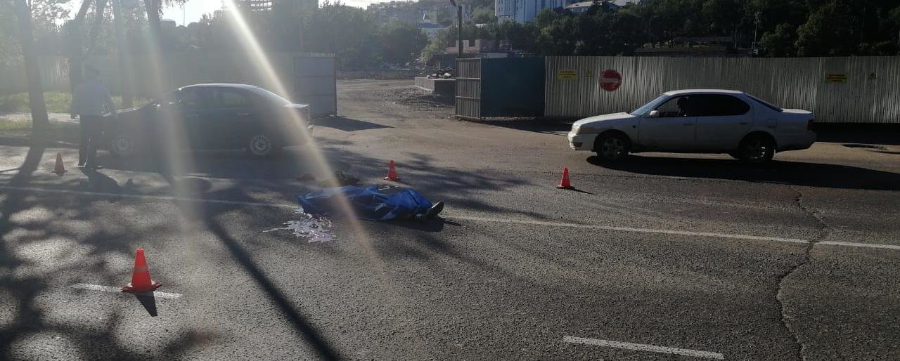 Мужчина погиб под колесами грузовика-самосвала в Петропавловске