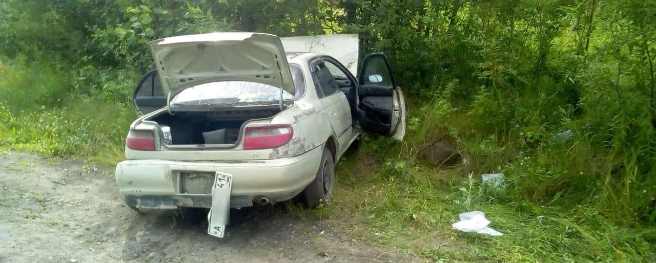 На Камчатке машина с подростками улетела в кювет – есть погибший