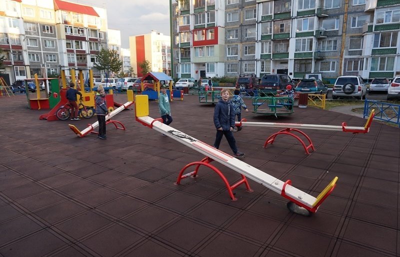 Самую большую детскую площадку города благоустроили в Петропавловске
