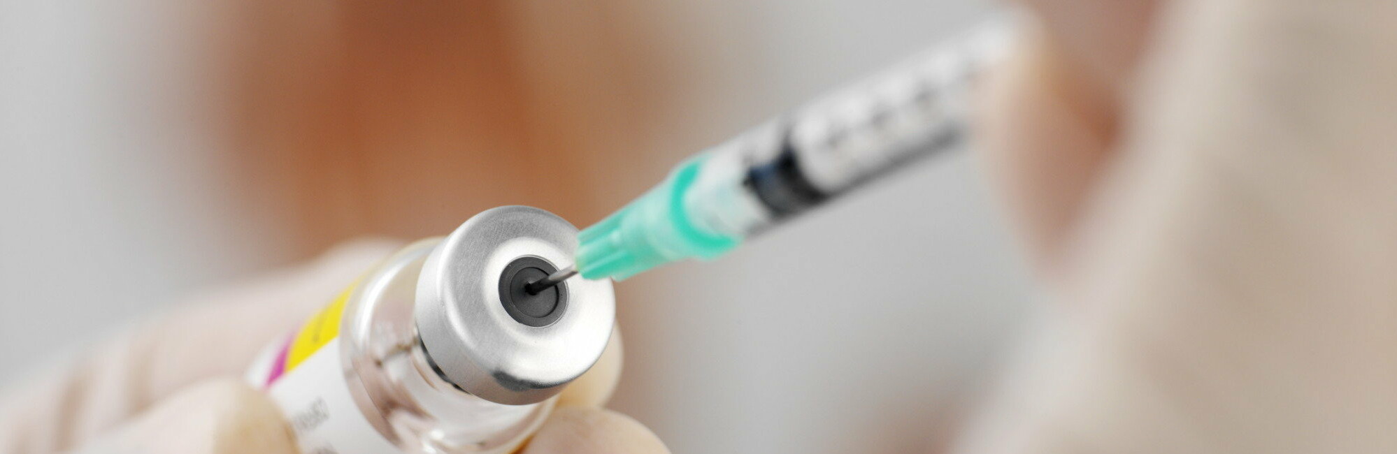 Почти 100 тысяч камчатцев привились от гриппа 