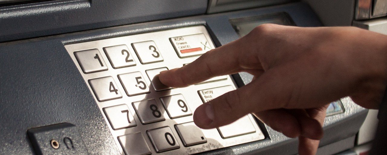 На Камчатке из банкоматов похищено более 40 миллионов рублей