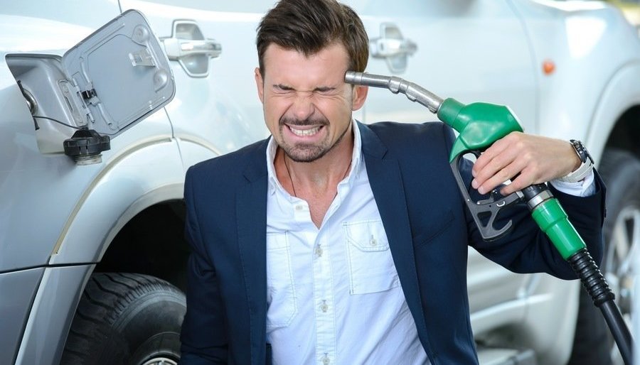 «Пока толстый сохнет, худой сдохнет» - камчатский бизнес-омбудсмен о ситуации на топливном рынке