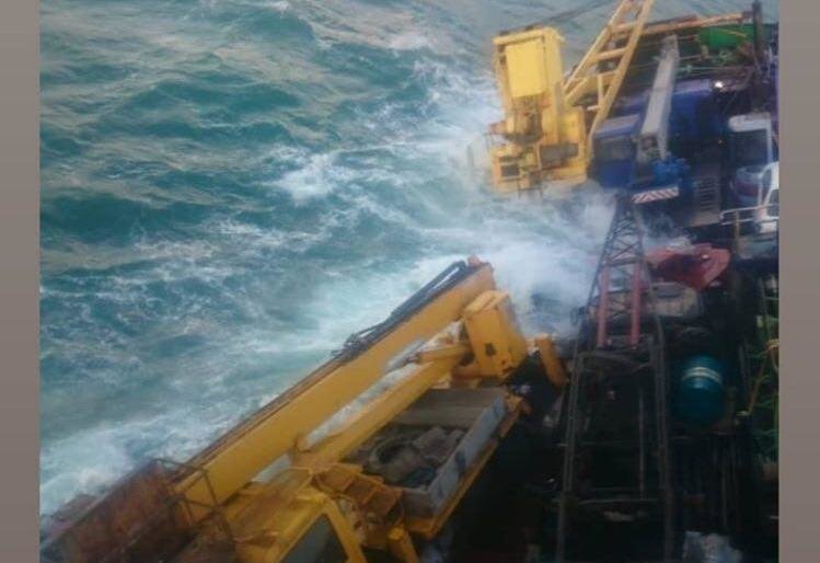 Три версии причины затопления плашкоута «Анатолий Крашенинников»