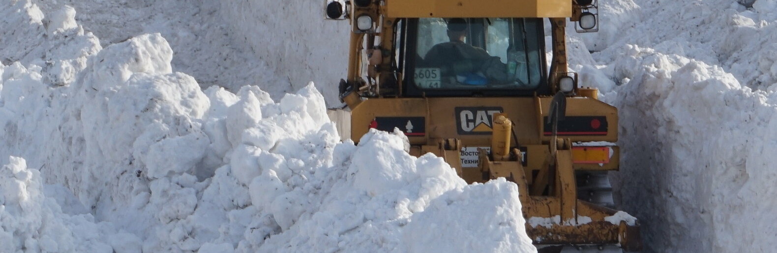Снежные полигоны работают в Петропавловске круглосуточно