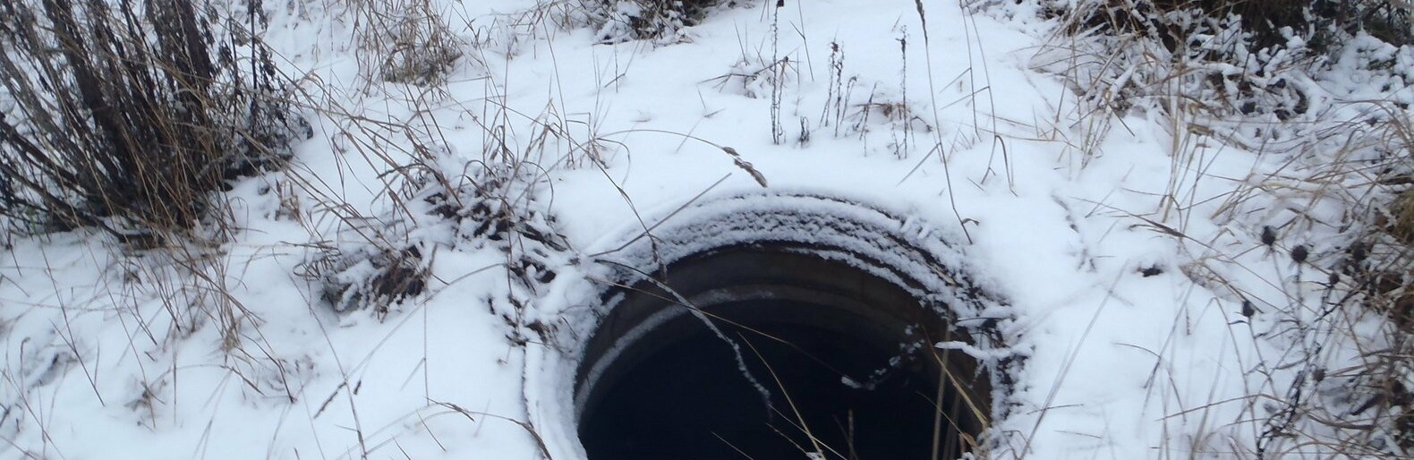 На Камчатке маленький ребенок провалился в колодец