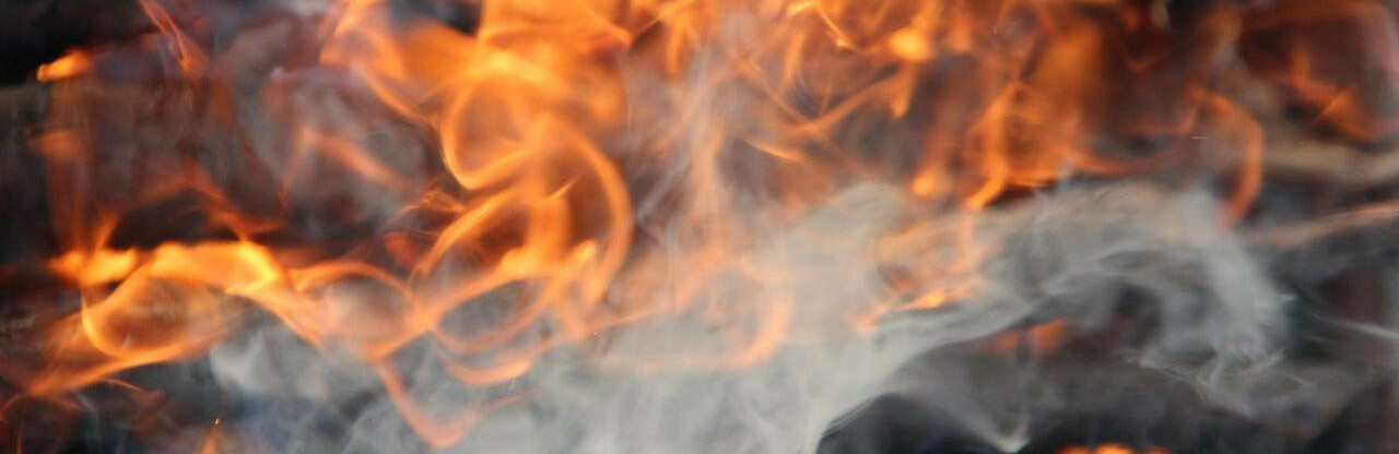 Мужчина пострадал во время пожара в жилом доме в Петропавловске