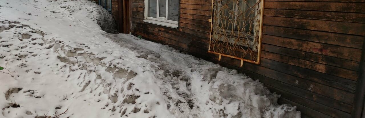 ОНФ требует расчистить скованный льдами дом в Петропавловске ОНФ требует расчистить скованный льдами дом в Петропавловске