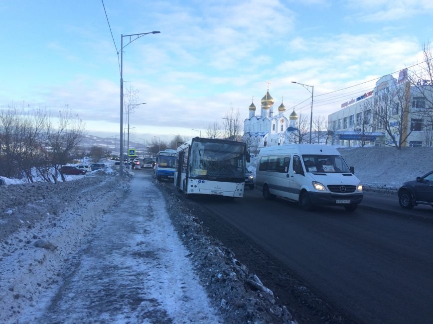 В Петропавловске столкнулись два пассажирских автобуса и внедорожник - есть пострадавшие, фото-3