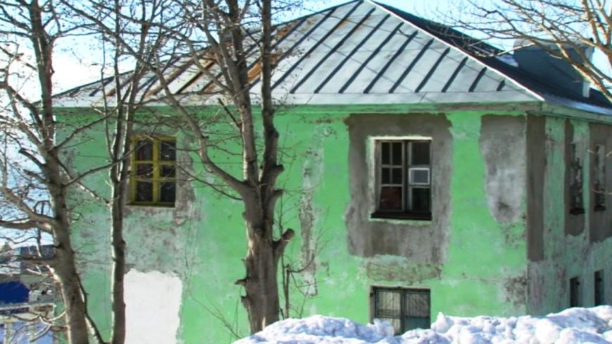 В Петропавловске расселенные дома на Фрунзе облюбовали бомжи и наркоманы, фото-1