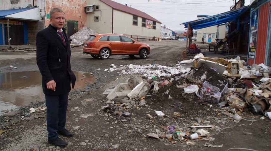 Жители Петропавловска жалуются властям на антисанитарию базы на 8 км, фото-1